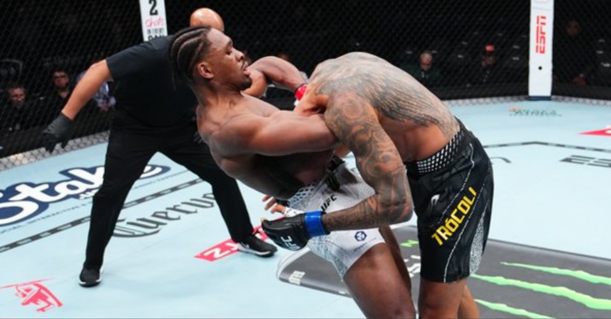Mansur Abdul-Malik Taps Out  Antonio Trócoli with 69-Second Standing Guillotine – UFC 323 Highlights