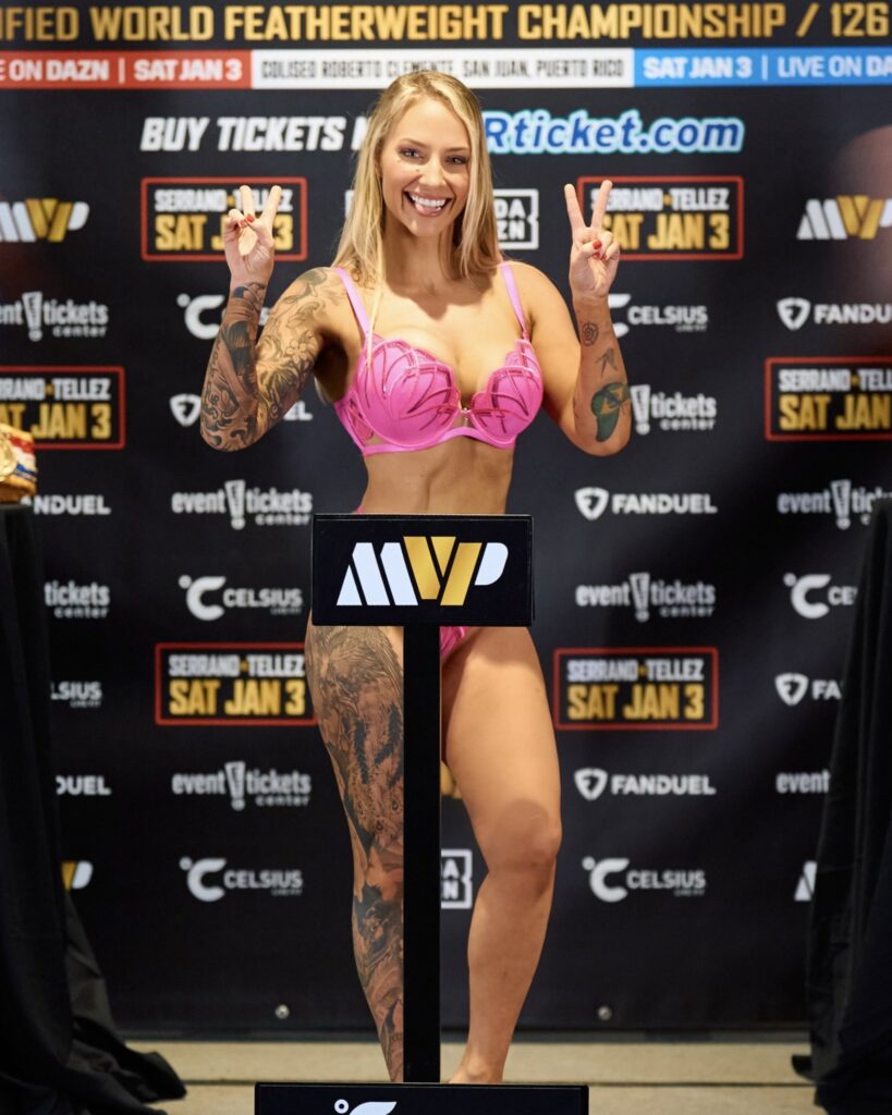 Ebanie Bridges lingerie