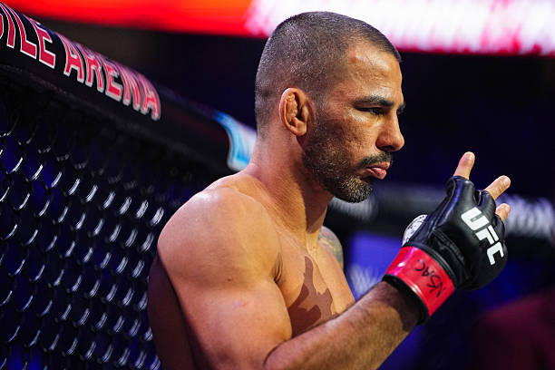 Alexandre Pantoja Returns To Sparring After Brutal Injury at UFC 323