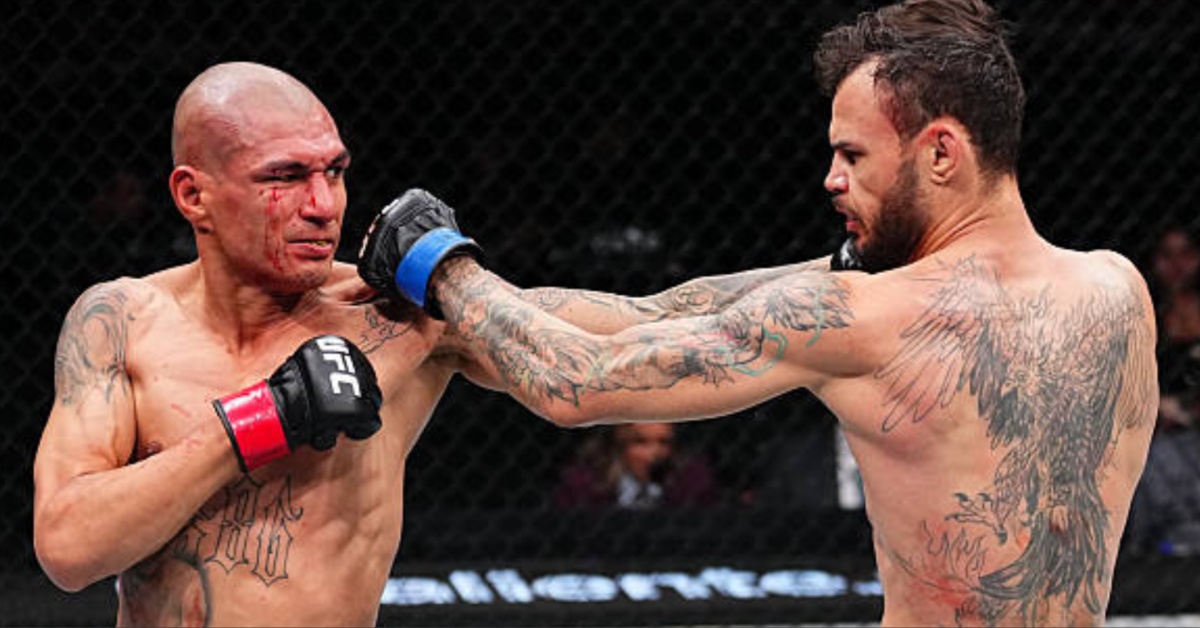 Edgar Cháirez Edges Felipe Bunes in Razor-Close Split Decision Victory – UFC Mexico Highlights