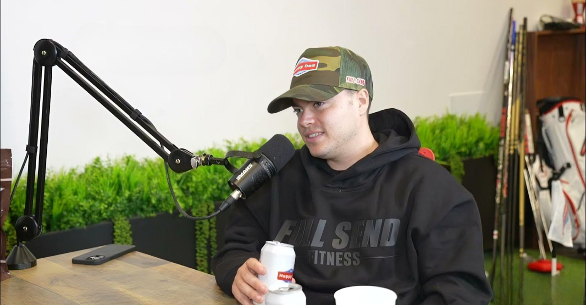 “You’re An Easy Fight”: Streamer Steiny Gets HUMILIATED By Former UFC Champ