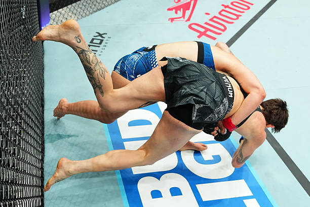 Айлин Перес и Мэйси Чиассон в первом раунде