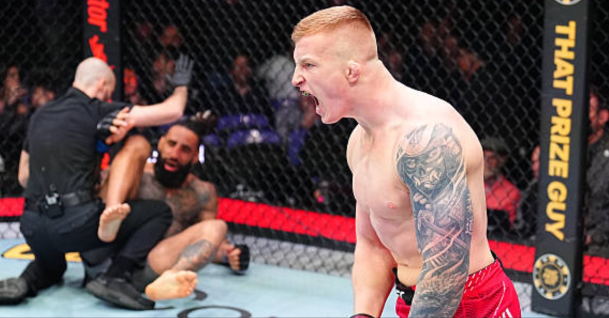 Iwo Baraniewski Delivers Insane 28-Second Knockout of Austen Lane – UFC London Highlights