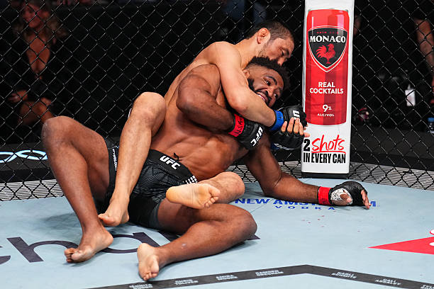 Chris Curtis Laughs Off Rough UFC Vegas 114 Outing against Myktybek Orolbai: “Just a sh*t night and a sh*t fight”