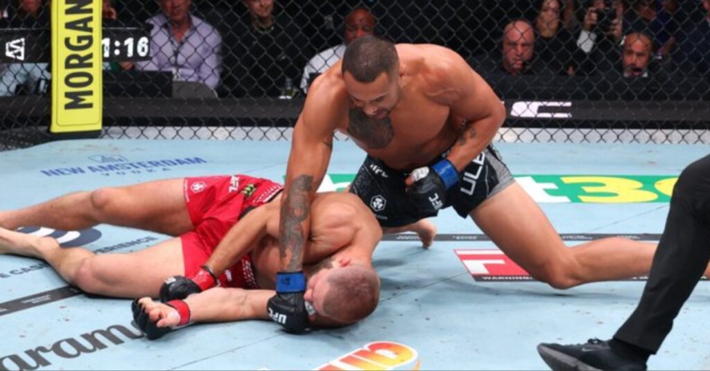 Carlos Ulberg KOs Jiří Procházka on One Leg to Claim Light Heavyweight Gold - UFC 327 Highlights