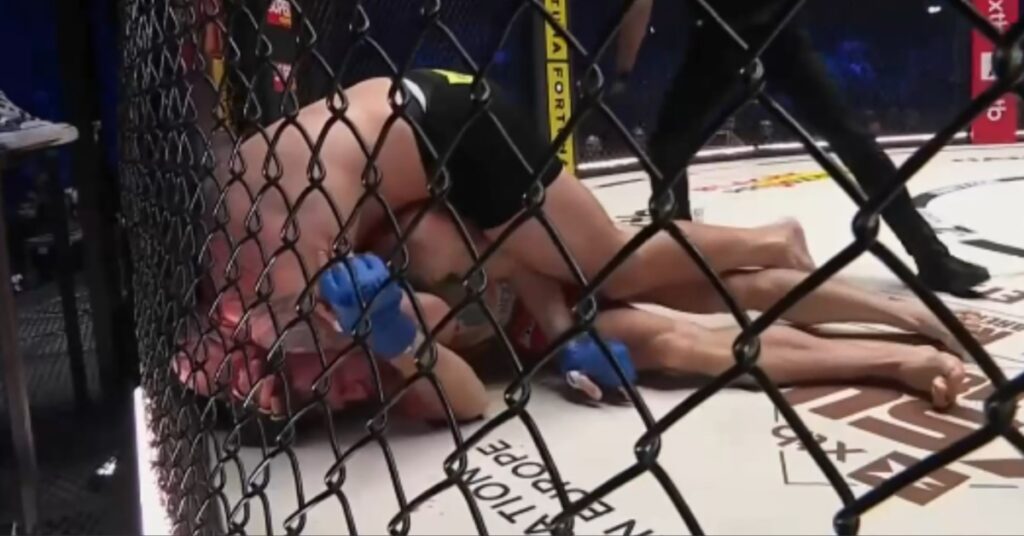 Phil De Fries Chokes Out Marcin Wójcik to Secure 14th Straight Title Defense - KSW 117 Highlights