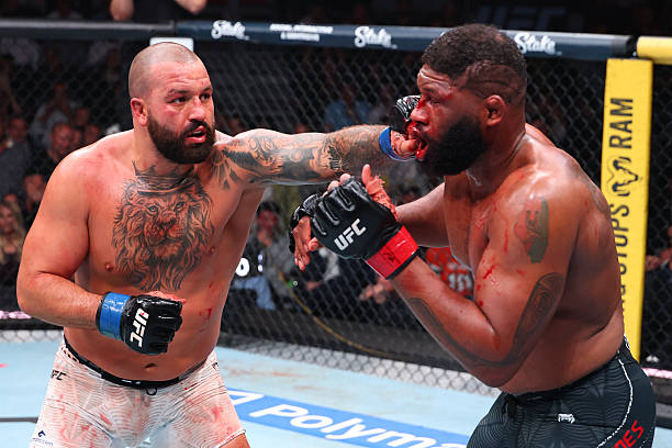 Josh Hokit storms into top 5 of UFC heavyweight rankings after chaotic Curtis Blaydes win