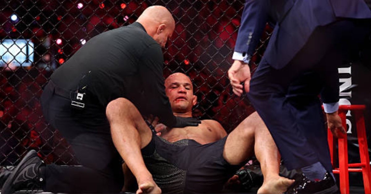 Robelis Despaigne Brutally KOs Ex-UFC Champ Junior dos Santos in MMA Return - Rousey vs. Carano Highlights